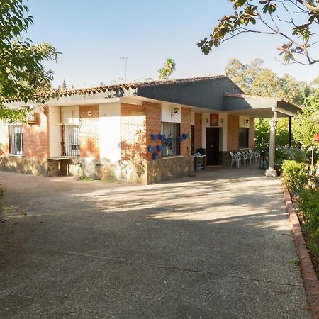 Fantastico Chalet Con Piscina En Avenida Del Brillante Villa Cordoba Luaran gambar