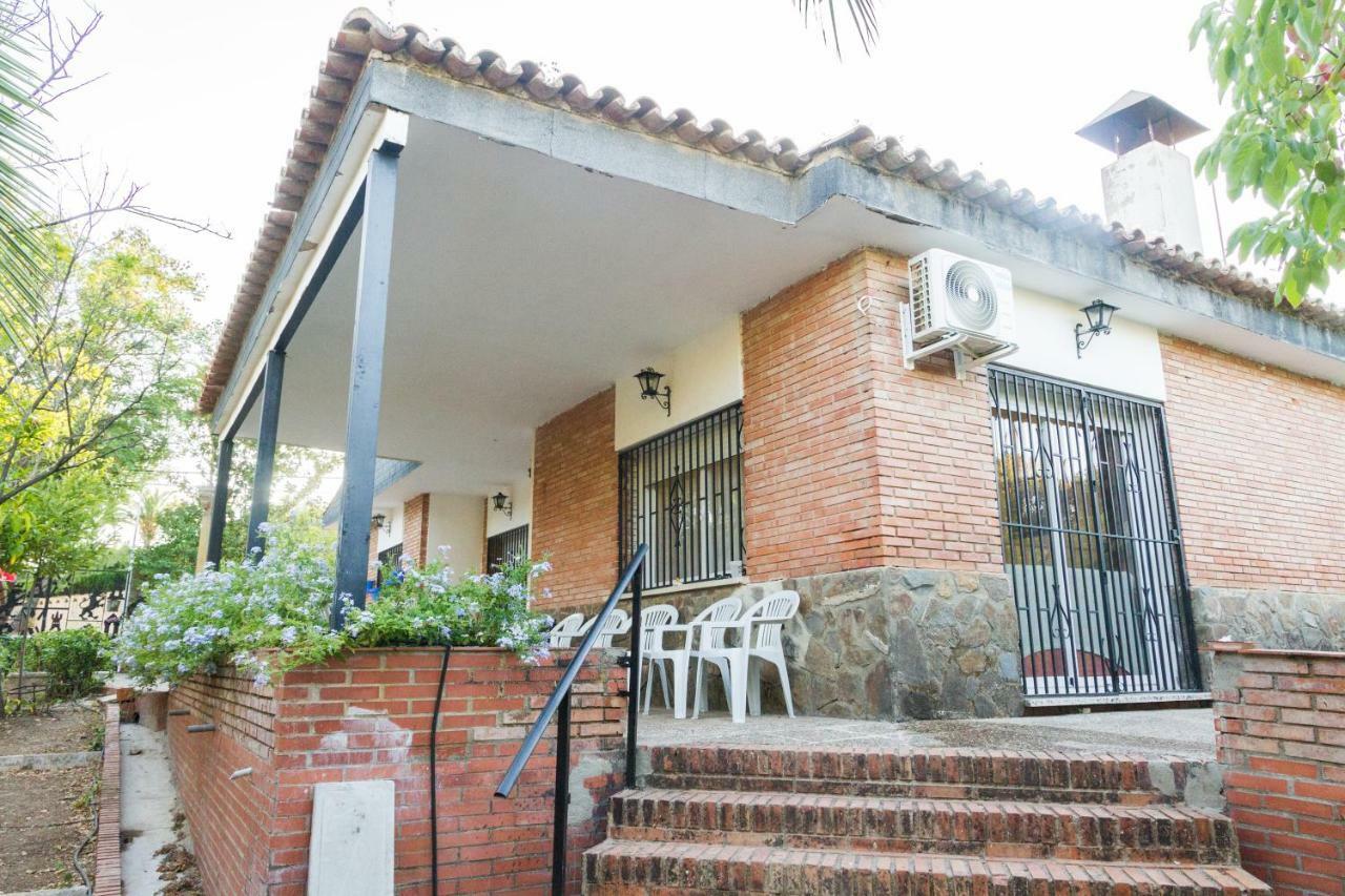 Fantastico Chalet Con Piscina En Avenida Del Brillante Villa Cordoba Luaran gambar