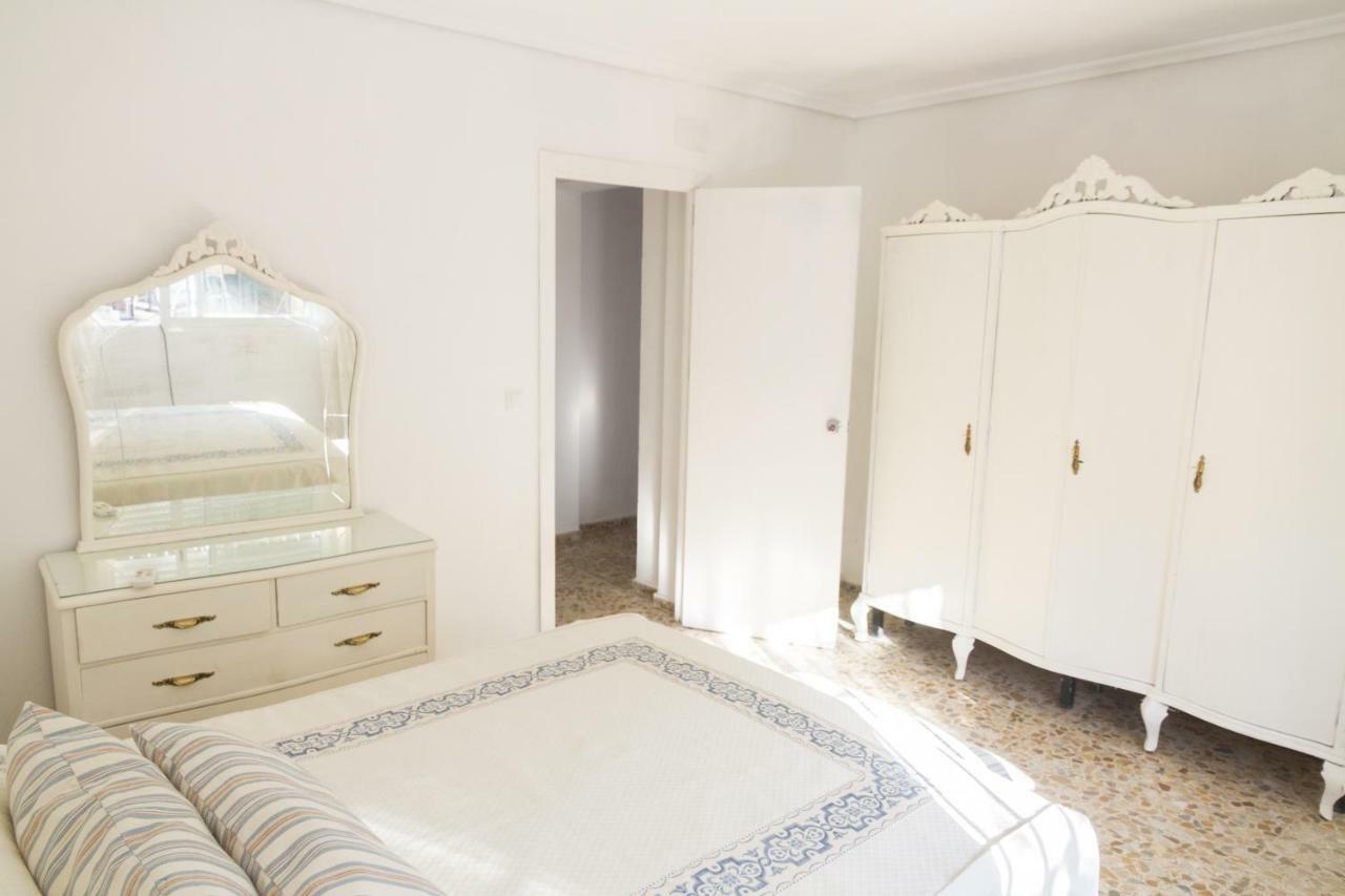Fantastico Chalet Con Piscina En Avenida Del Brillante Villa Cordoba Luaran gambar